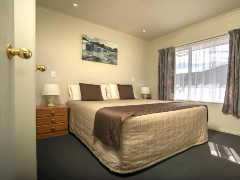 2 Bedroom Suite photo 1