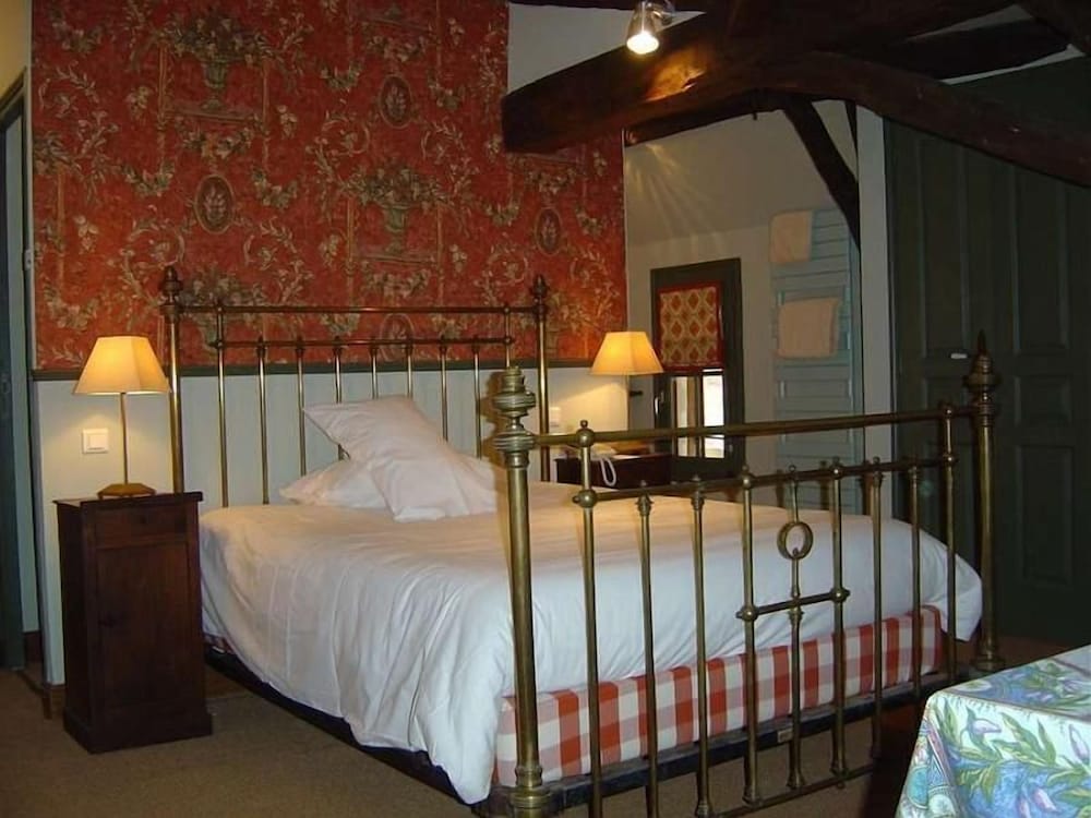 Standard Double Room - Photo 7
