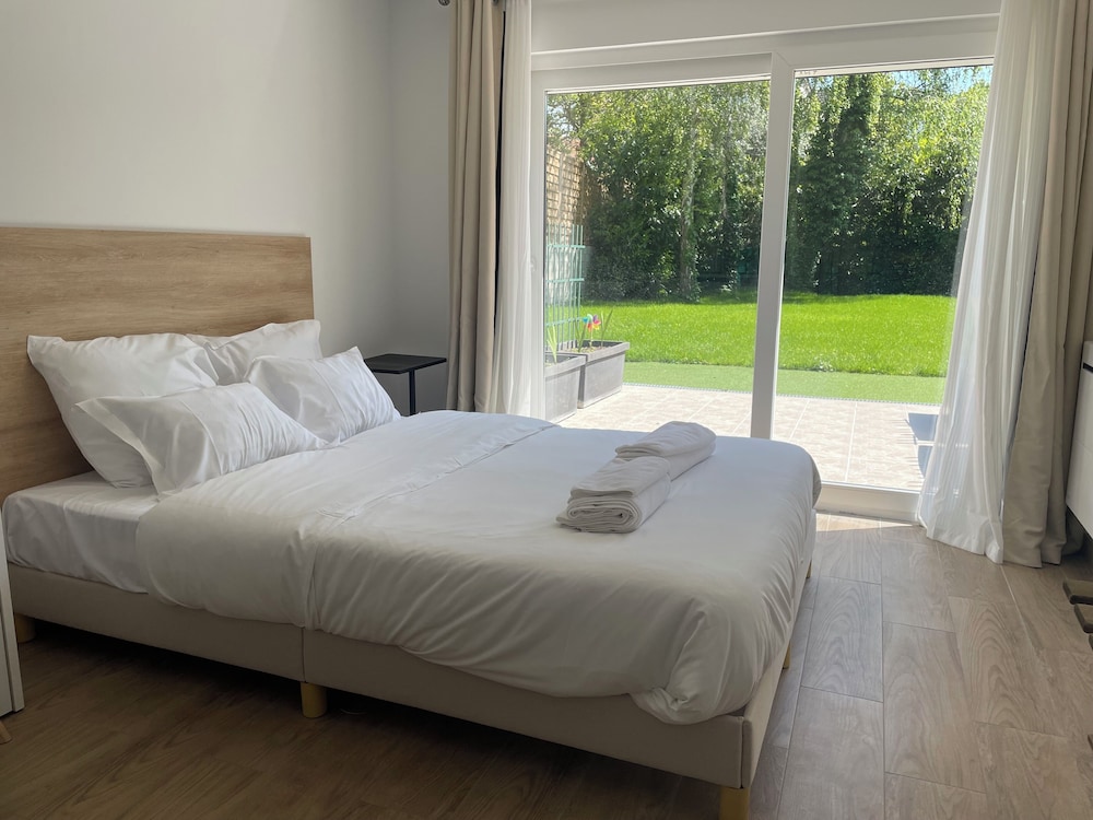 Signature Suite