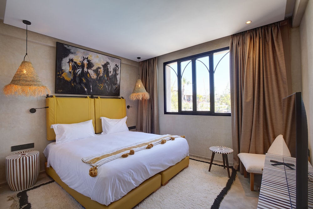 Standard Double Room - Photo 2