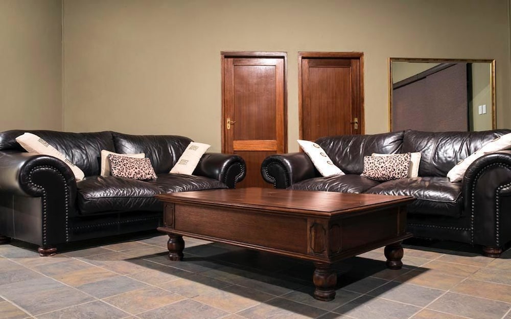 Honeymoon Suite photo 2