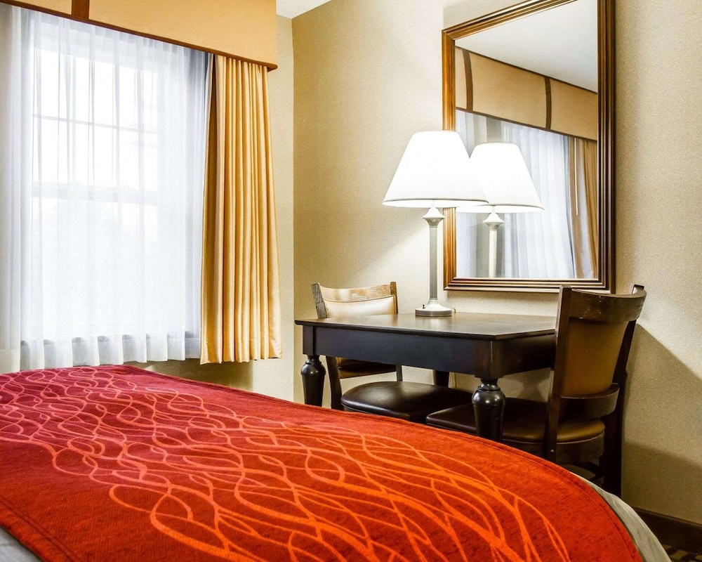 Standard Room, 2 Queen Beds, Non Smoking - Photo 2
