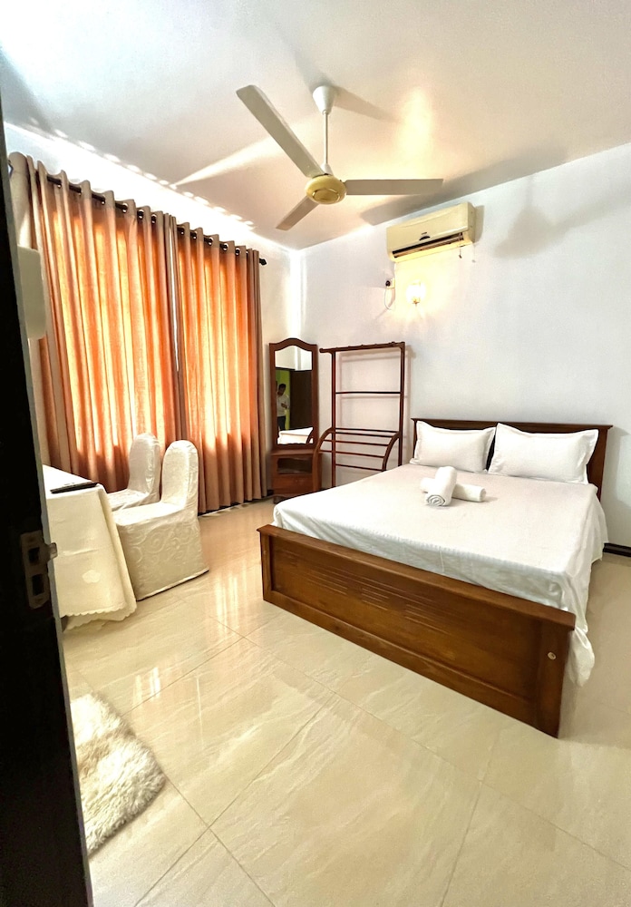 Deluxe Double Room, 1 Queen Bed photo 2