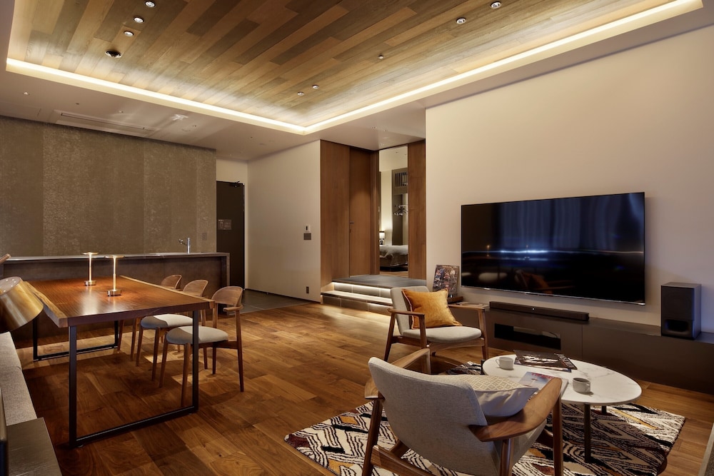 PENTHOUSE SUITE, Non Smoking - Photo 7