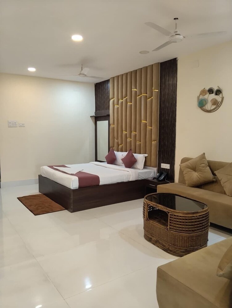 Royal Suites photo 3