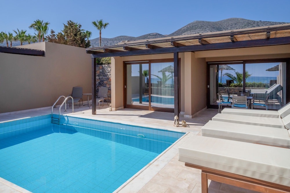 Suite, Private Pool (2+1) photo 3
