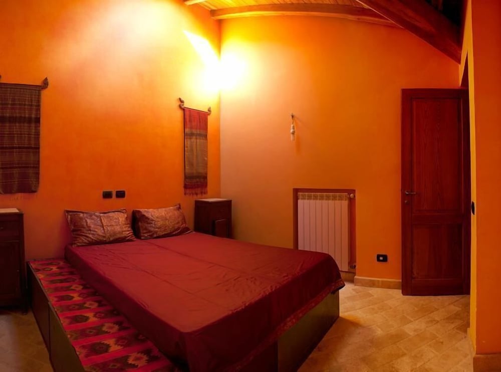 House, 3 Bedrooms, Garden View photo 1