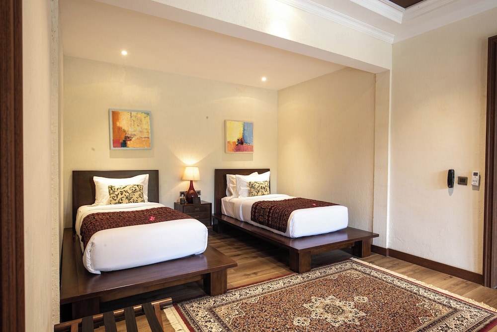 2 Bedroom Beach Front Residence thumbnail 6