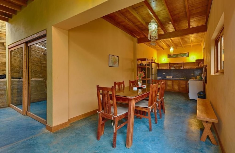 Bungalow, 3 Bedrooms (7 pax) photo 2