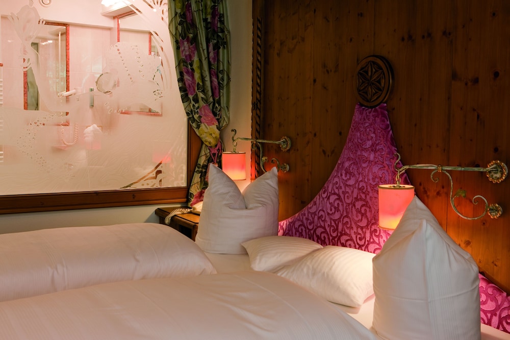 Romantic Room (Kuschelsuite) photo 3