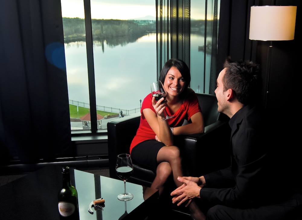 Prestige Penthouse Suite - Photo 9