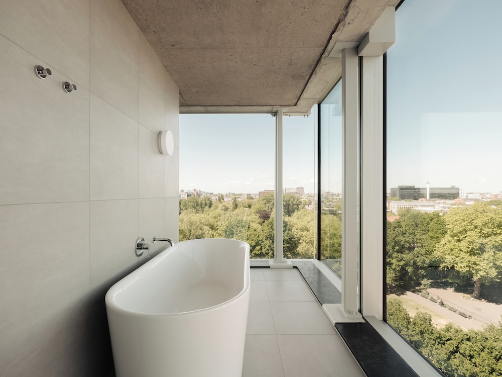 Superior with bath