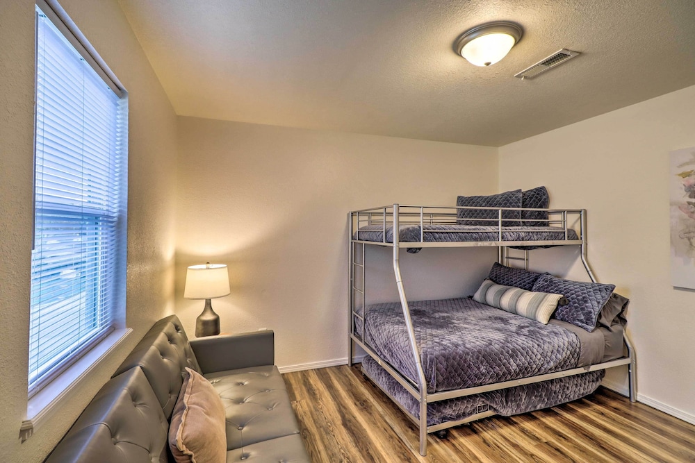 House (2 Bedrooms) photo 2