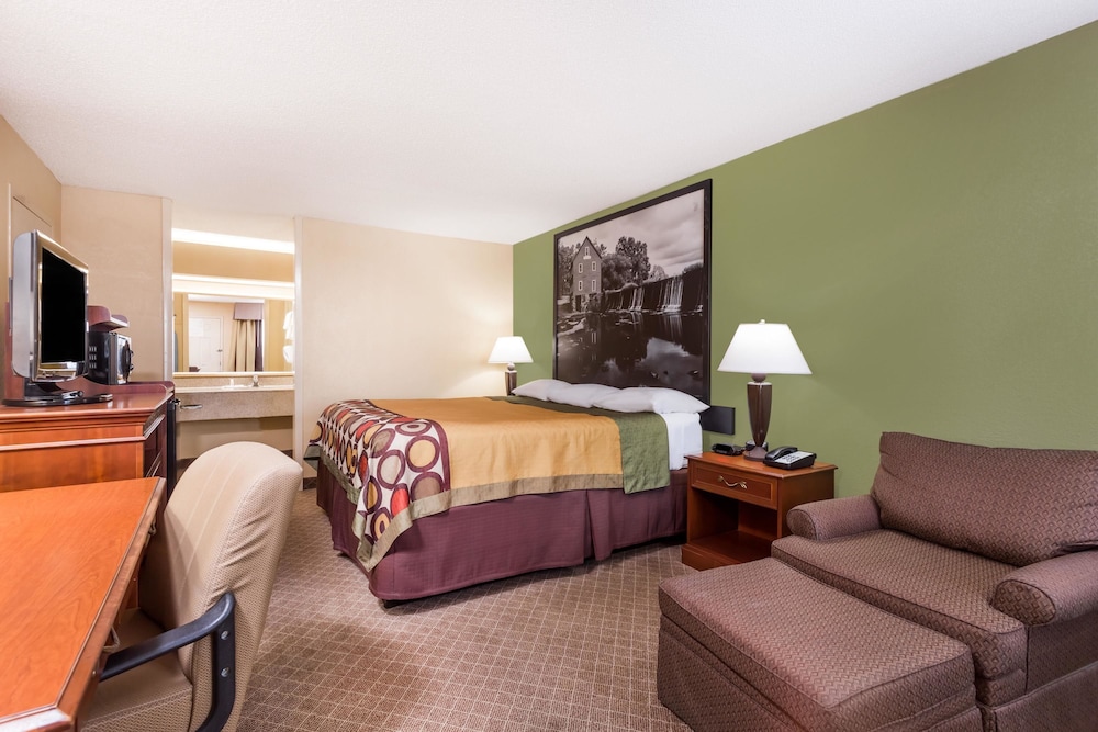 Suite, 2 Bedrooms, Smoking photo 3