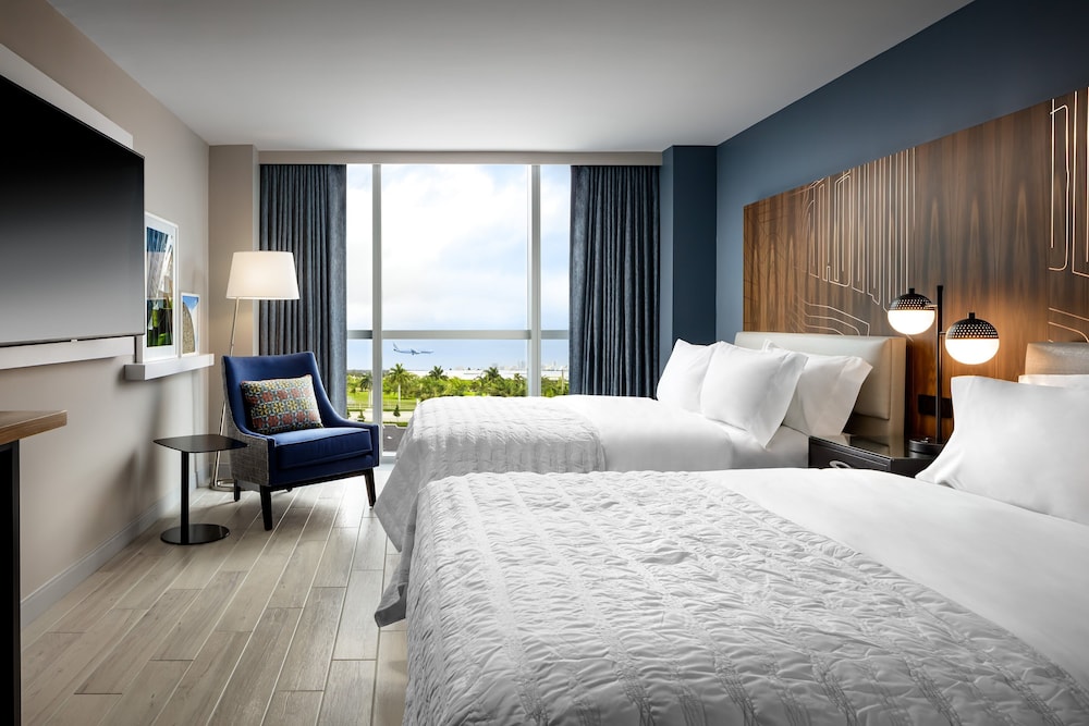 Deluxe Room, 2 Queen Beds (Hearing Accessible) - Photo 2