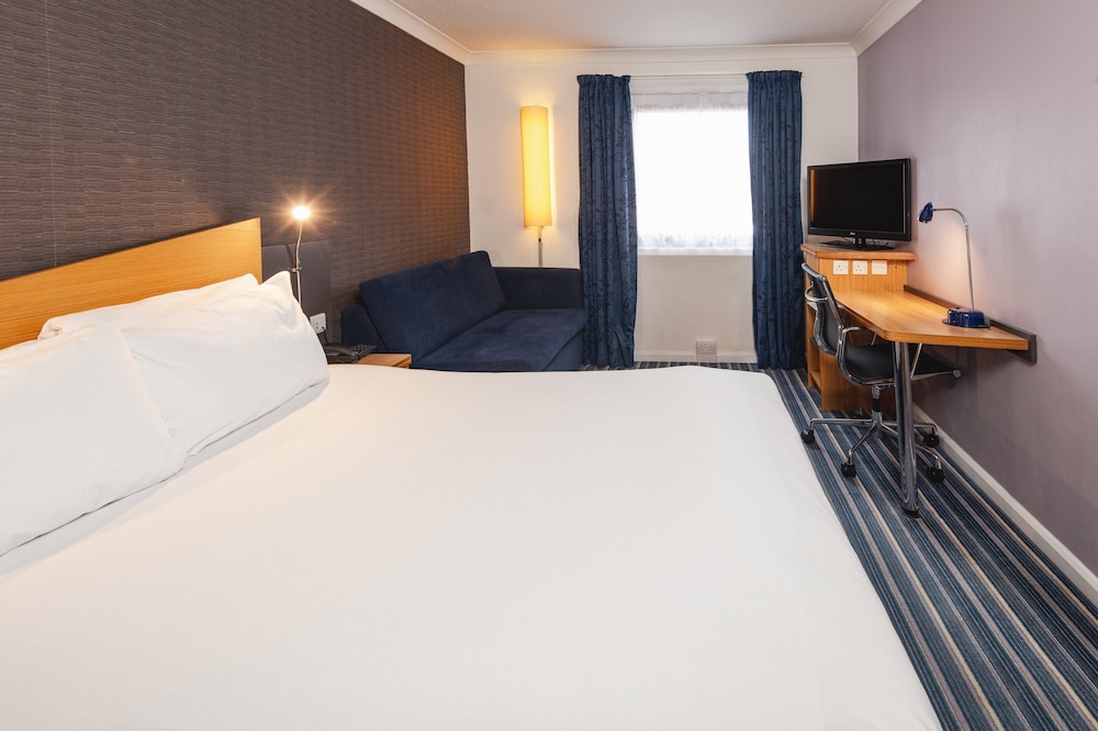 Standard Room, 1 Double Bed (with Free Hot Breakfast) - Photo 1