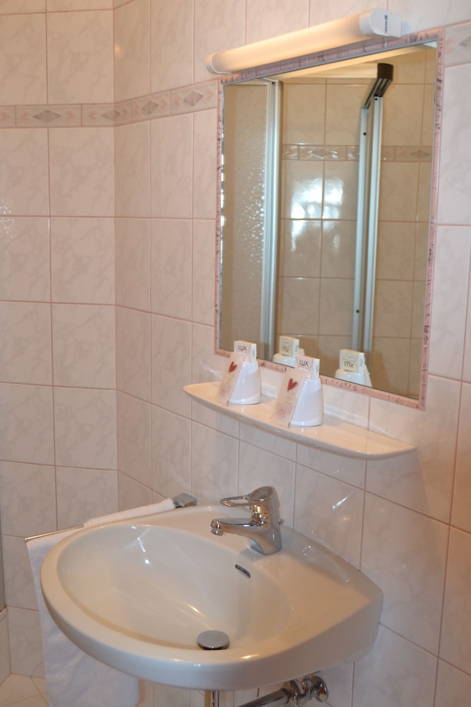 Triple Room - Photo 5