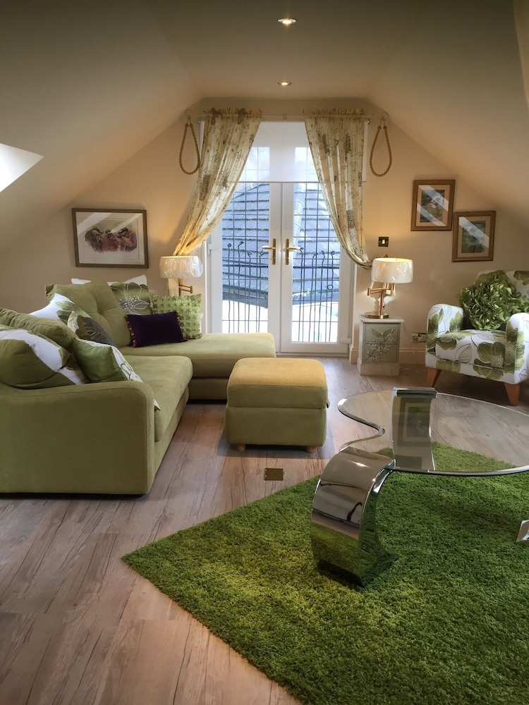 Panoramic loft (Pheasants Rest Suite) photo 3