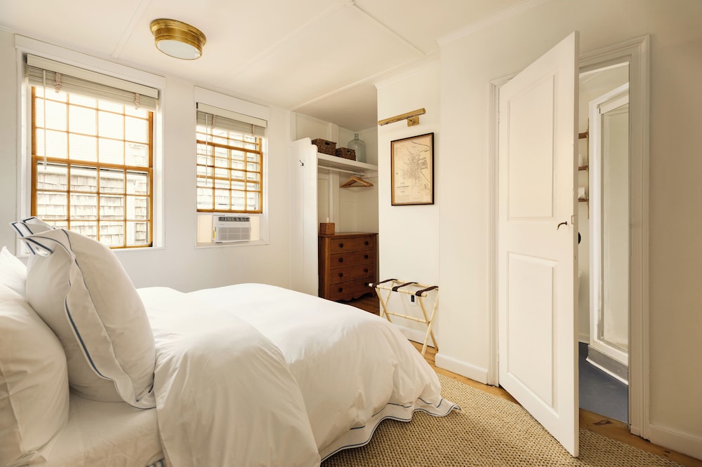 Comfort Double Room, Courtyard View photo 3