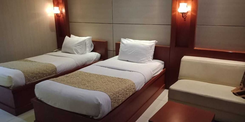 Junior Suite, 2 Twin Beds, Non Smoking - Photo 3