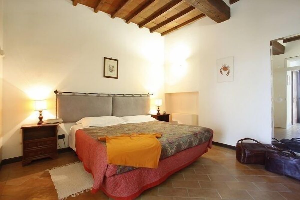 Apartment, 2 Bedrooms, Garden Area photo 1