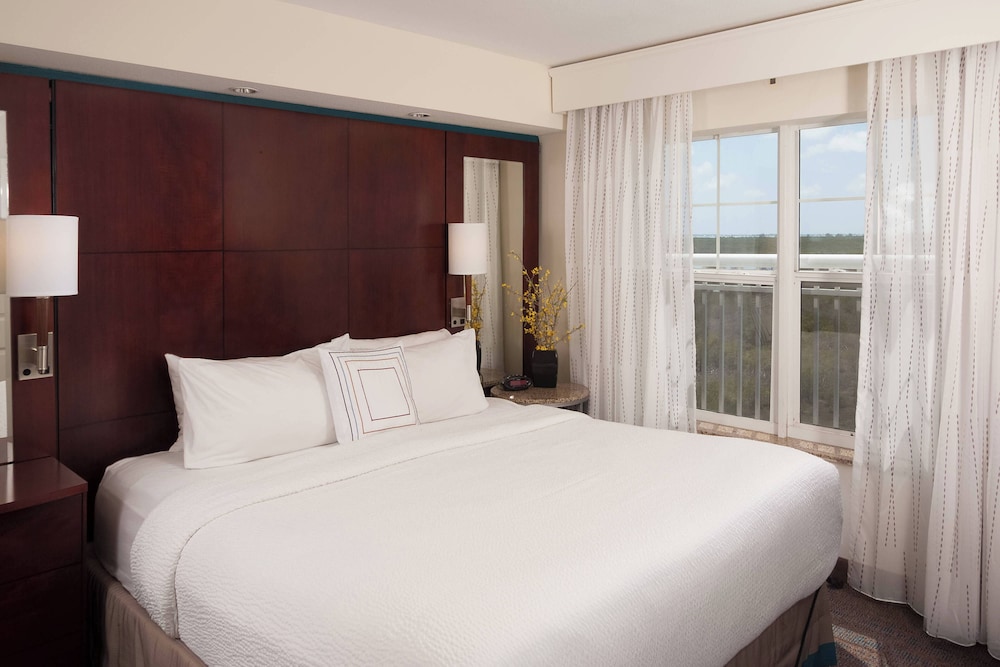 2 Bedroom Suite, 2 King, Sofa Bed - Photo 4