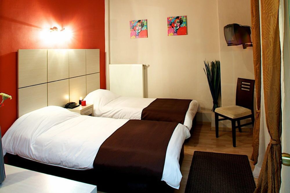 Economy Room (Interior View )