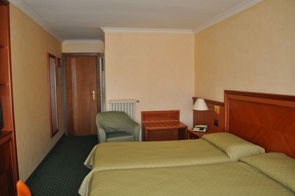 Triple Room photo 2