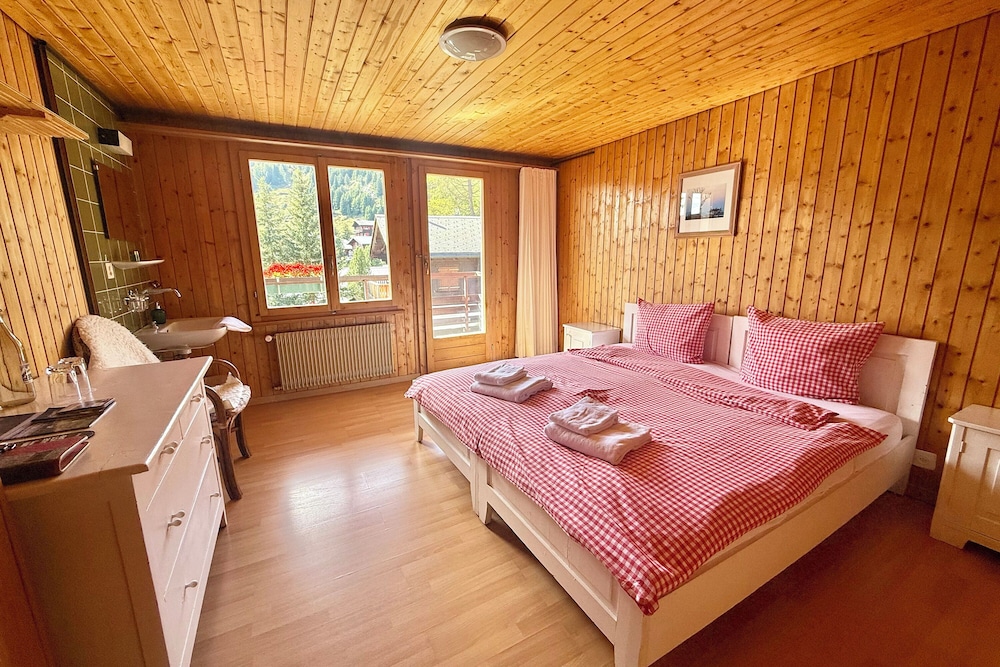 Economy Double Room, Balcony, Mountain View photo 1