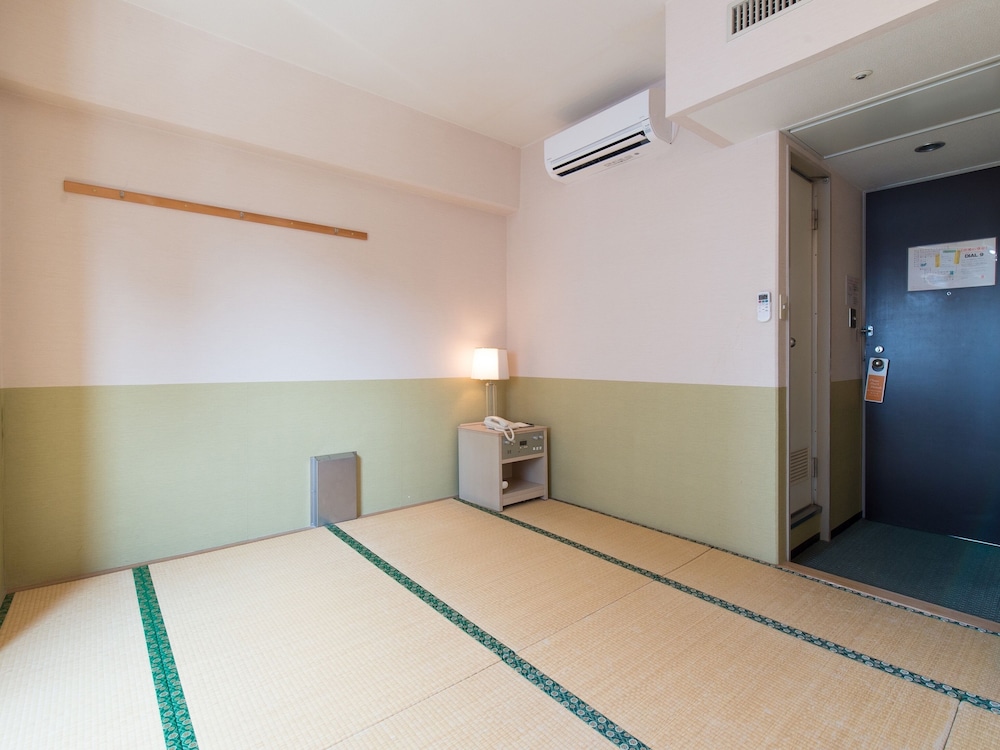 Japanese Room, Triple, Smoking photo 3