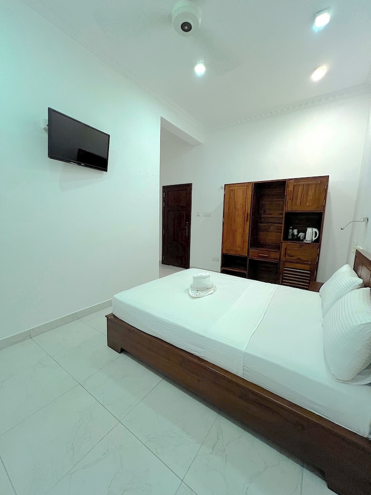 Standard Double Room, 1 Queen Bed