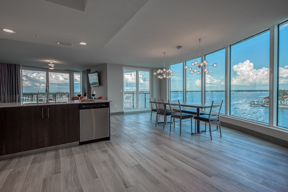 Presidential Suite, 3 Bedrooms, Bay View photo 1