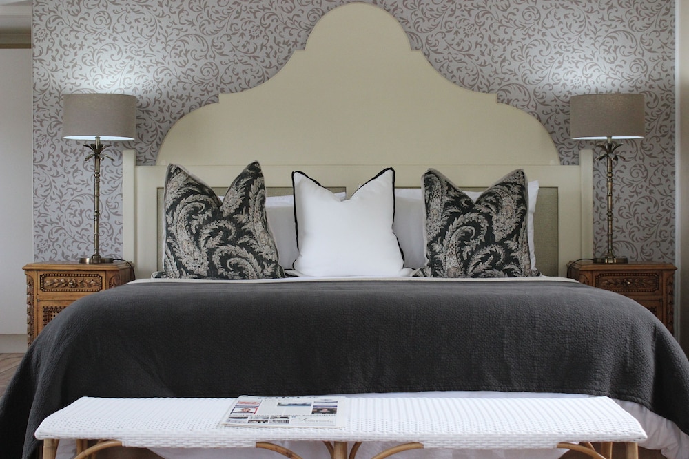 Superior King Suite photo 1