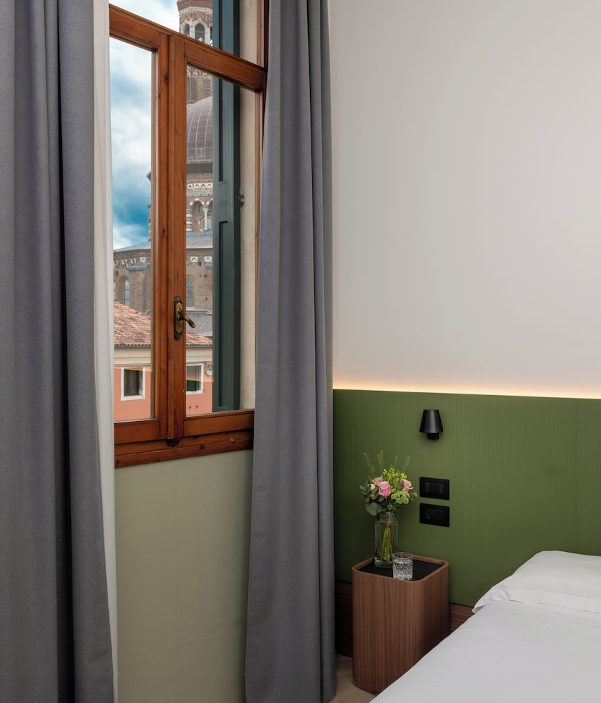 Superior Double Room, City View - Photo 3