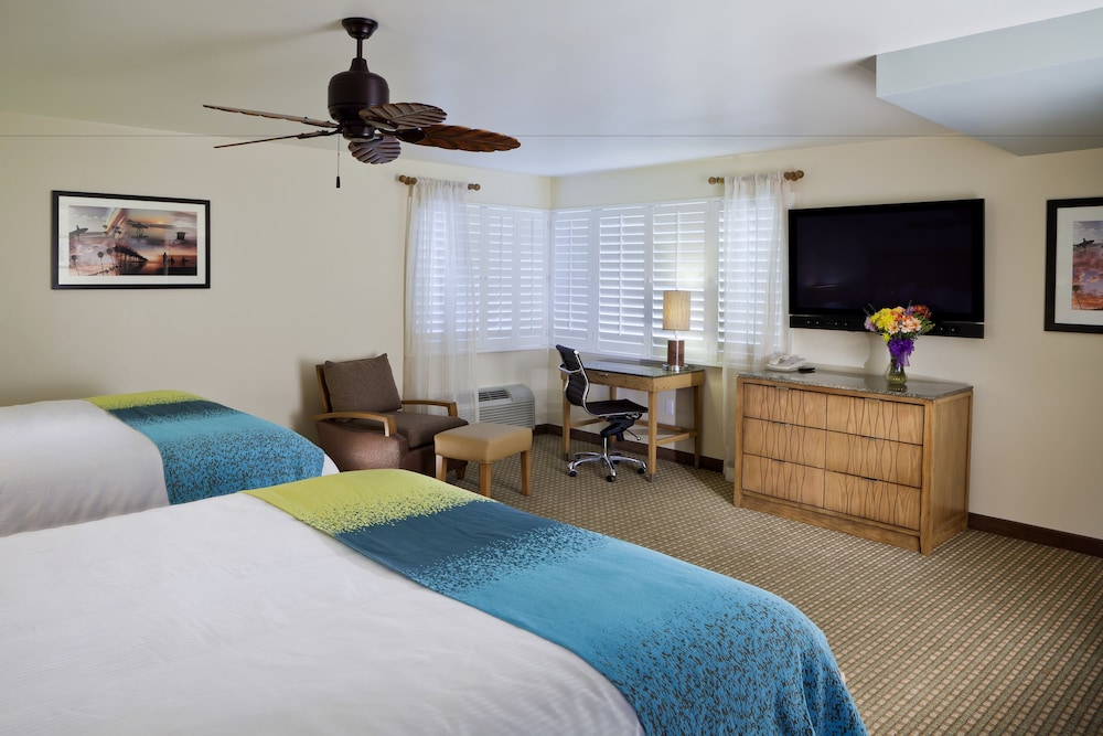 Premium Room, 2 Queen Beds - Photo 1