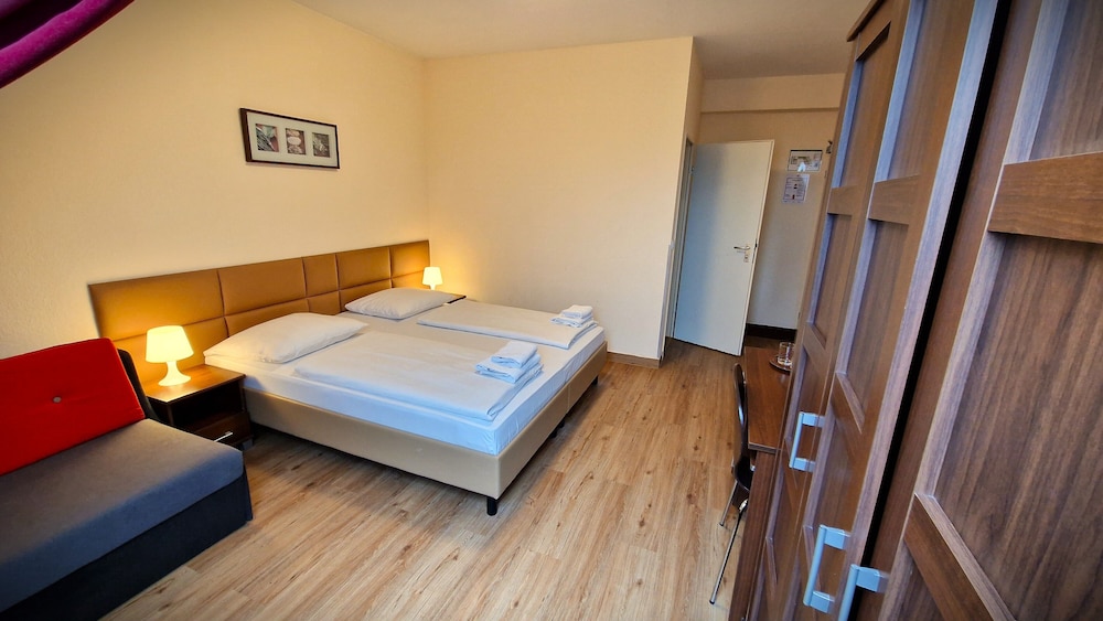 Family Room for 2 adults and 1 child photo 3