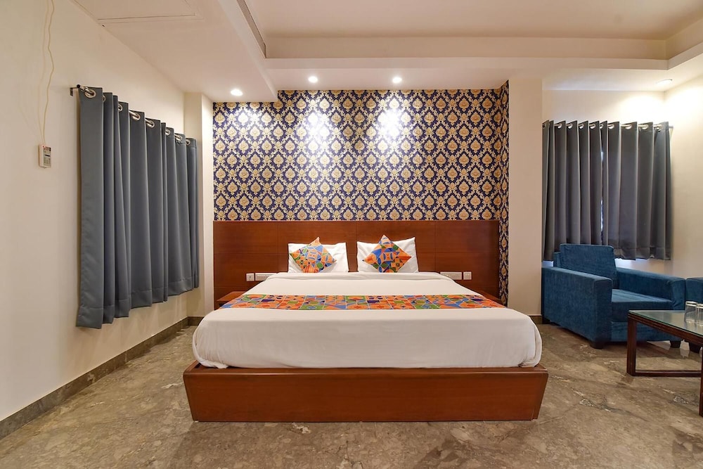 Deluxe Room - Photo 3