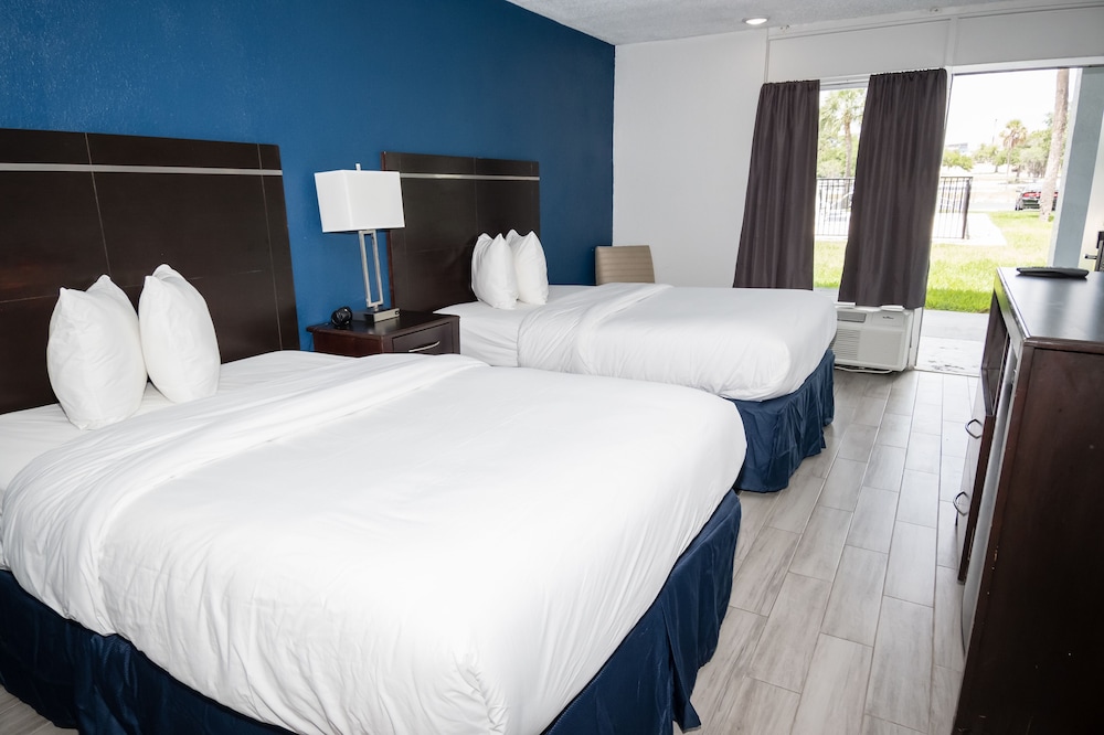 Room, 2 Double Beds, Non Smoking photo 3