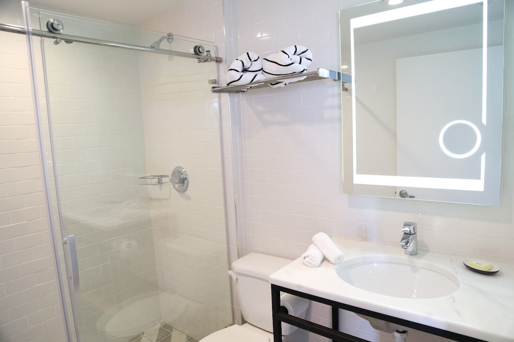 Classicqueen Room (Self Check-In With Virtual Front Desk) - Photo 4