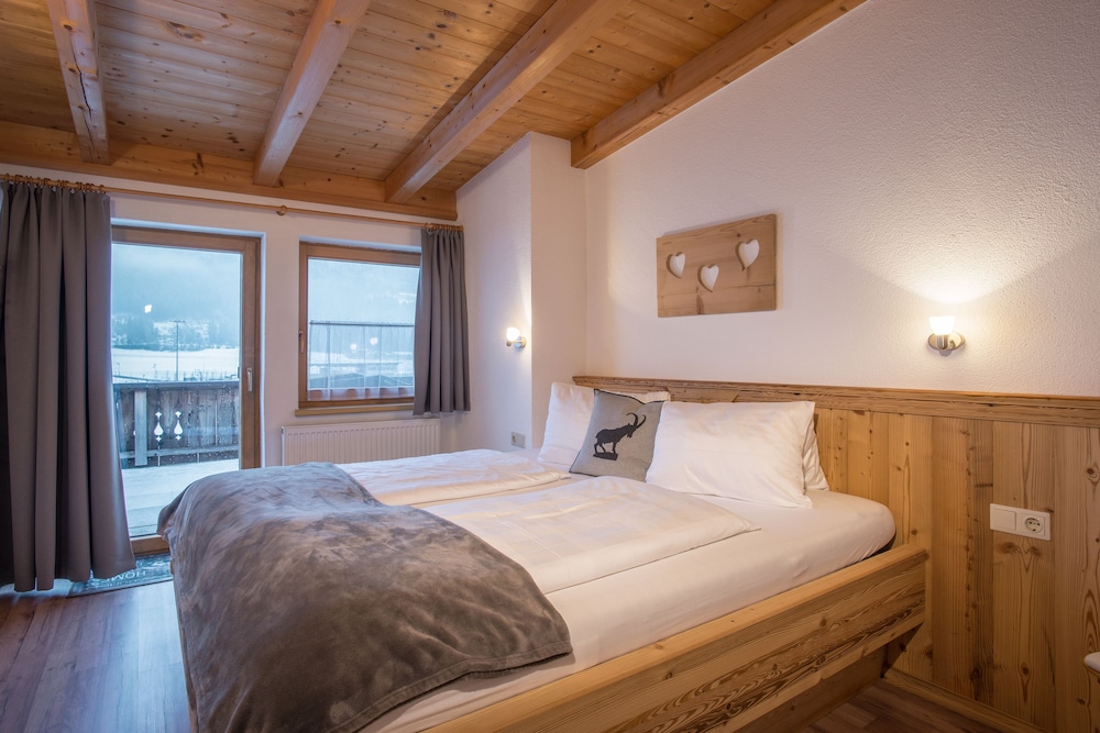 Apartment, 2 Bedrooms, Non Smoking, Mountain View (excl. 60,00 € cleaning fee) photo 2