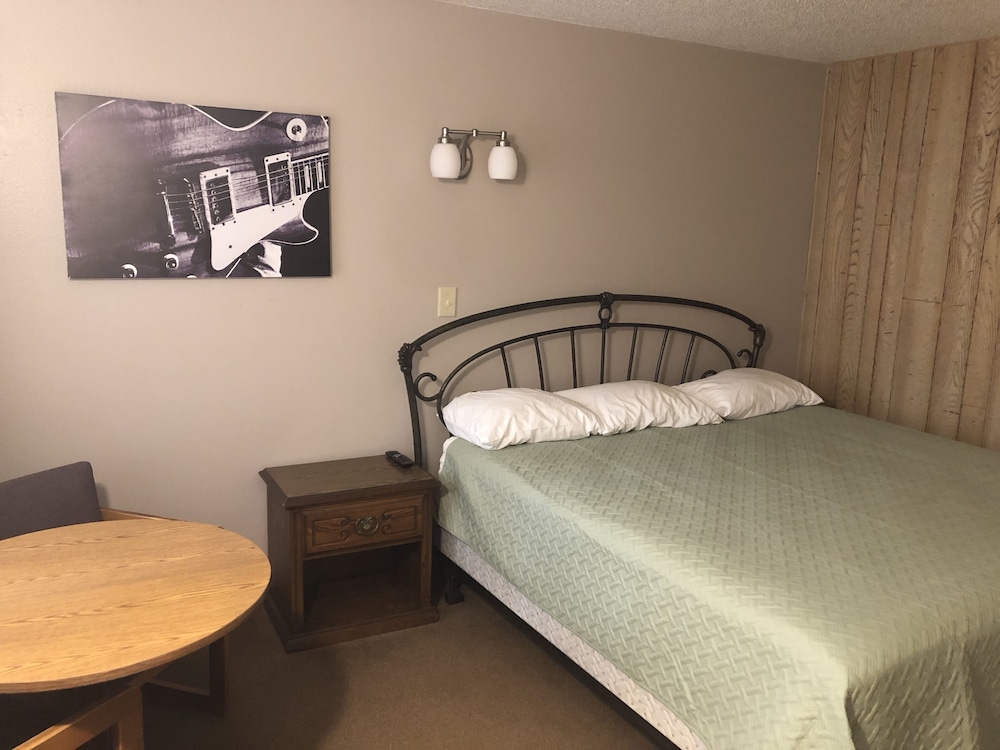 Basic Room, 2 story building photo 1