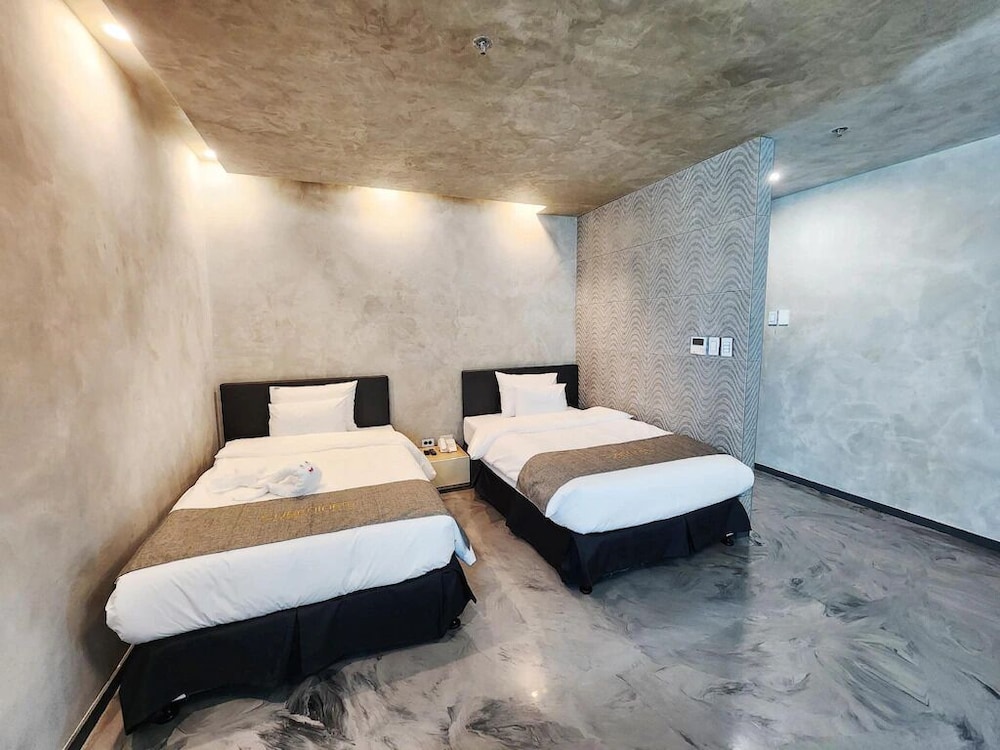 Superior Double or Twin Room - Photo 3