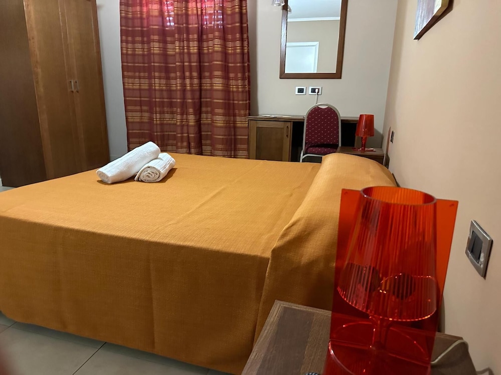 Single Room photo 1