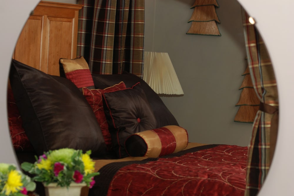 The Ferndale Room photo 3