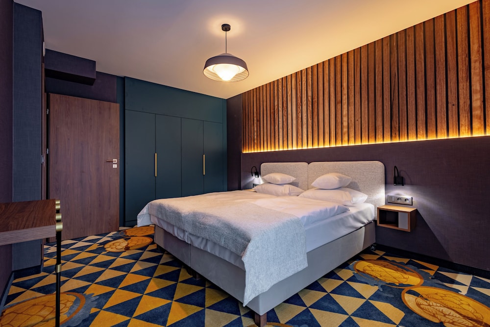 Deluxe Quadruple Room, Balcony photo 3