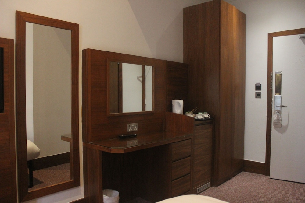 Premium Single Room, Private Bathroom photo 2