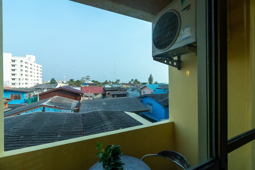 Superior Twin Room, Balcony photo 2