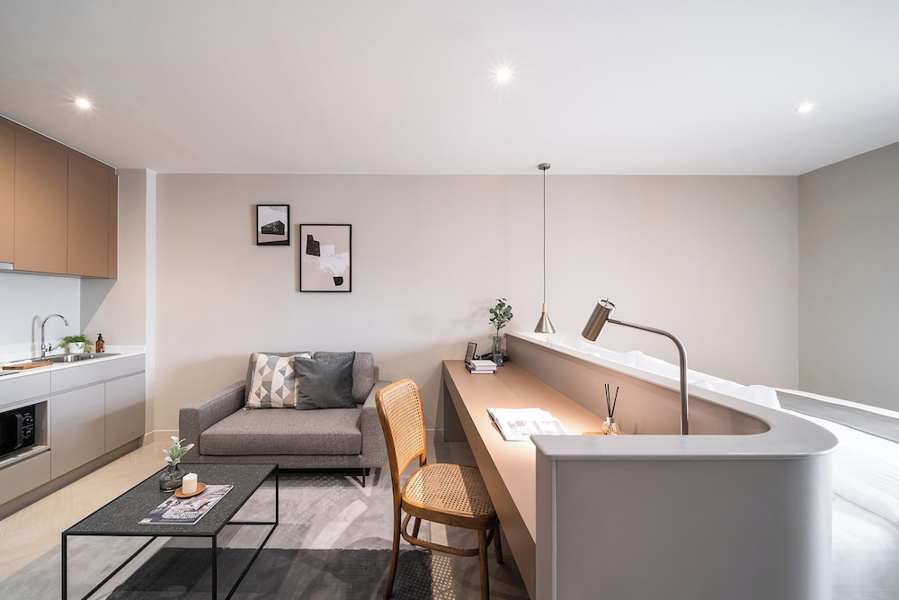 Executive Studio