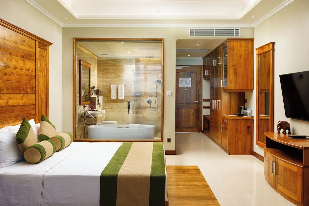 Deluxe Room, Sea View - Photo 1