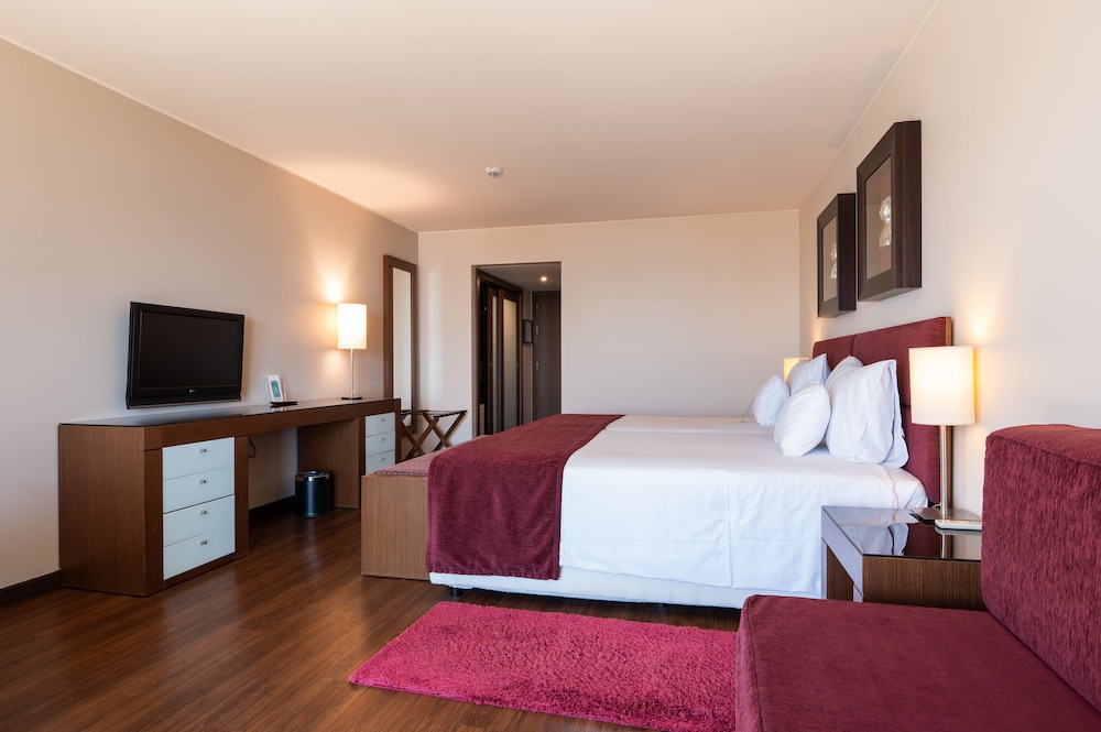 Twin Room - Photo 8
